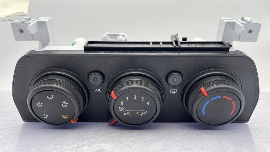 Commande chauffage DACIA SANDERO 3