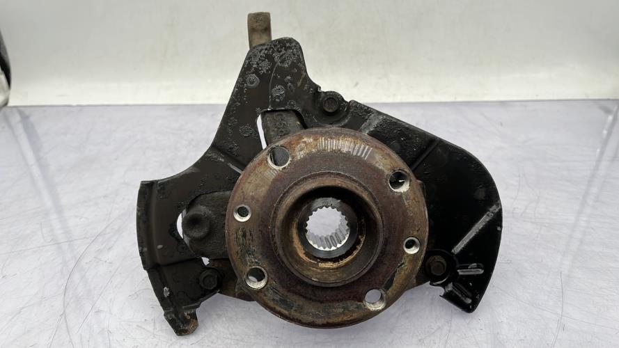 Fusee avant droit FORD KA 2 PHASE 2 Essence