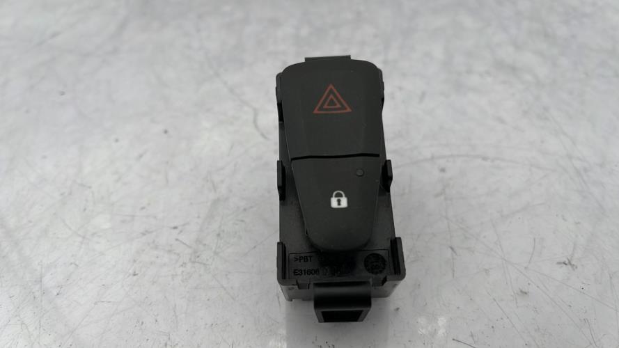 Bouton de warning DACIA SANDERO 2 PHASE 2 Essence