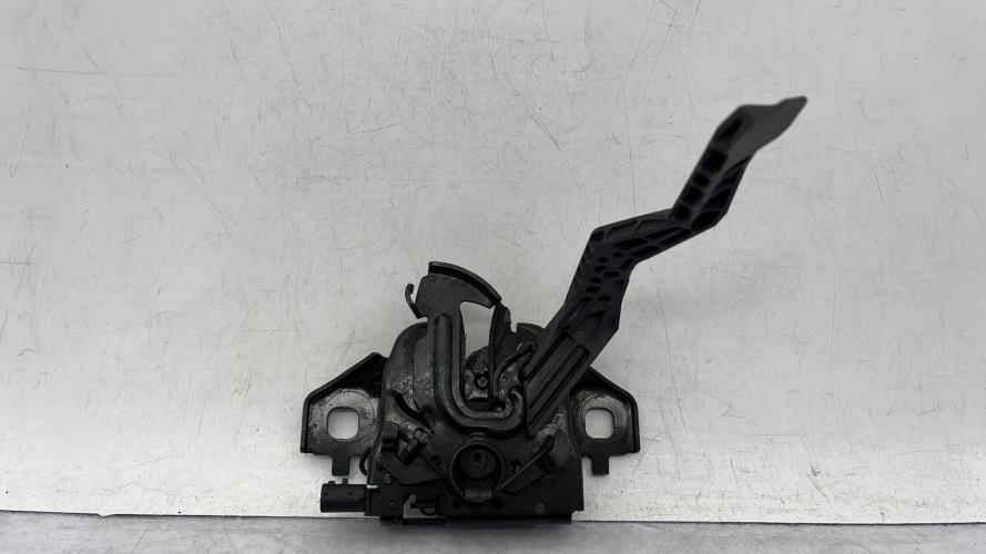 Serrure de capot DACIA SANDERO 3