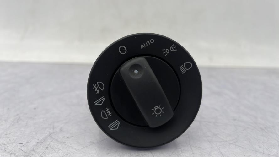 Commande de phare AUDI A4 2 AVANT PHASE 2 BREAK Diesel