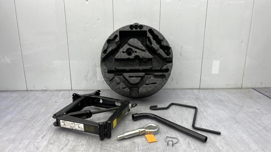 Cric (Ensemble depannage) OPEL ASTRA H GTC PHASE 1 Diesel