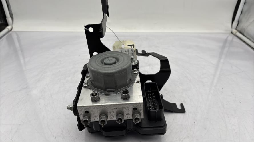 Bloc ABS (freins anti-blocage) RENAULT CLIO 4 PHASE 2 Essence