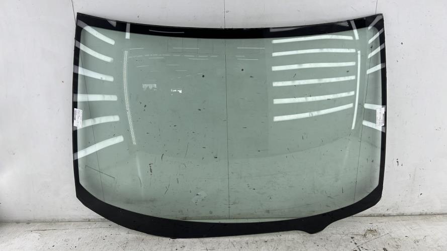 Pare brise NISSAN T30