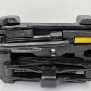 Cric (Ensemble depannage) RENAULT MEGANE 1 PHASE 2 Essence