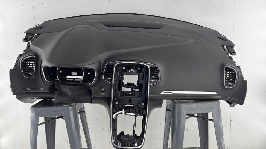 Tableau de bord RENAULT SCENIC 4 Essence/Hybride