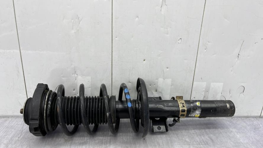 Amortisseur avant droit VOLKSWAGEN POLO 4 PHASE 2 Essence