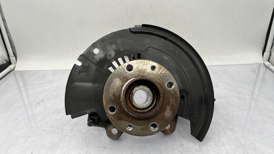 Fusee avant droit RENAULT CLIO 5 PHASE 1 Essence