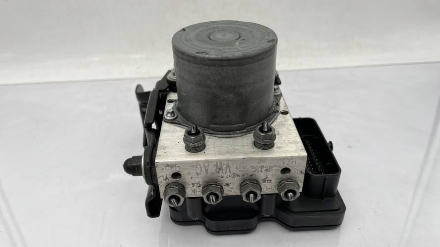 Bloc ABS (freins anti-blocage) VOLKSWAGEN POLO 5 PHASE 2 Essence