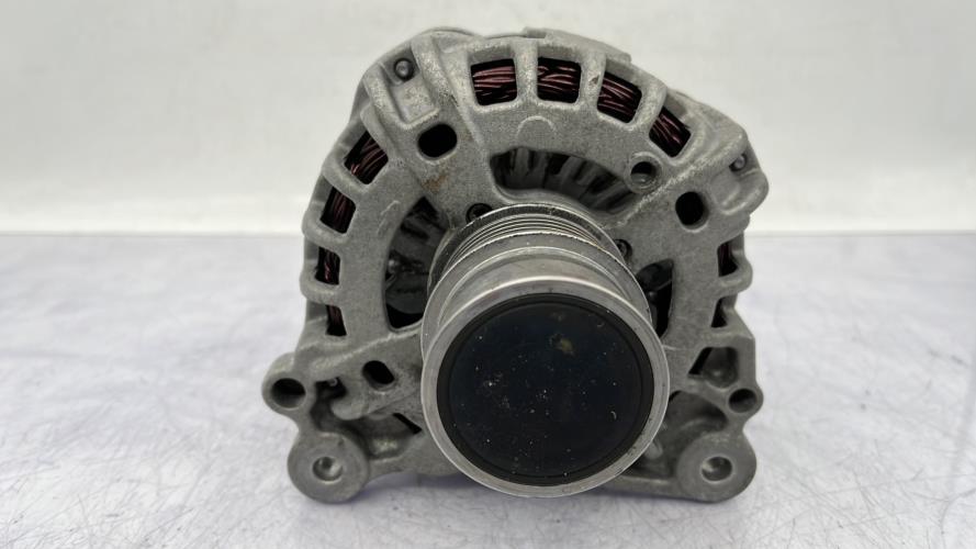 Alternateur VOLKSWAGEN POLO 5 PHASE 2 Essence