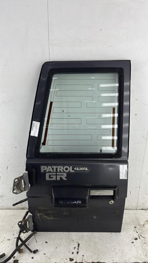 Porte de coffre gauche NISSAN PATROL 1 Diesel