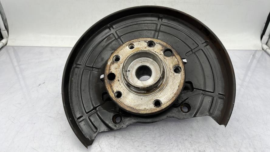 Fusee avant droit OPEL MERIVA B PHASE 2 Essence