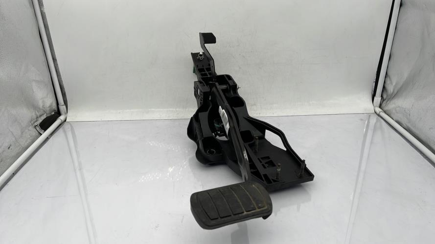 Pedale de frein PEUGEOT 3008 2 PHASE 1 Diesel