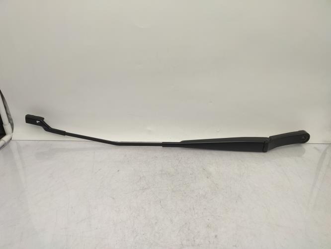 Bras essuie glace avant droit VOLKSWAGEN POLO 5 PHASE 2 Essence