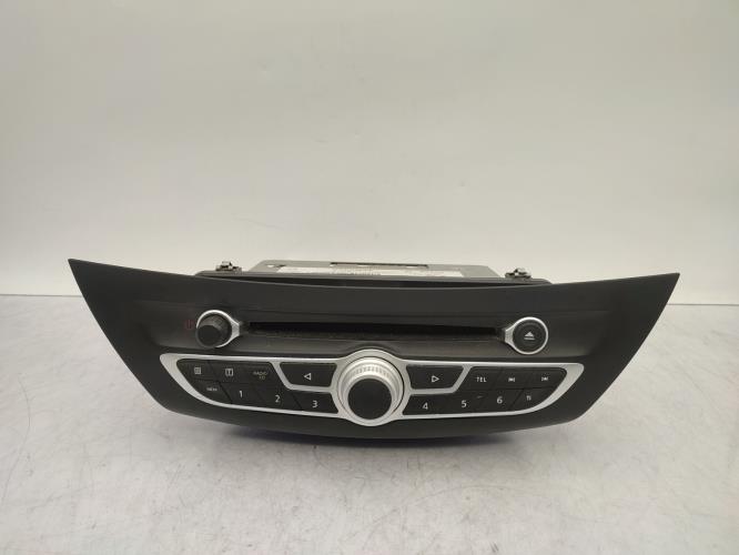 Autoradio d'origine RENAULT LAGUNA 3 PHASE 2 BREAK Diesel
