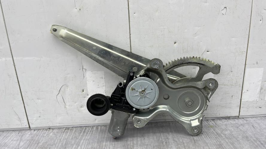 Leve vitre electrique arriere droit TOYOTA RAV4 3 PHASE 1 Diesel