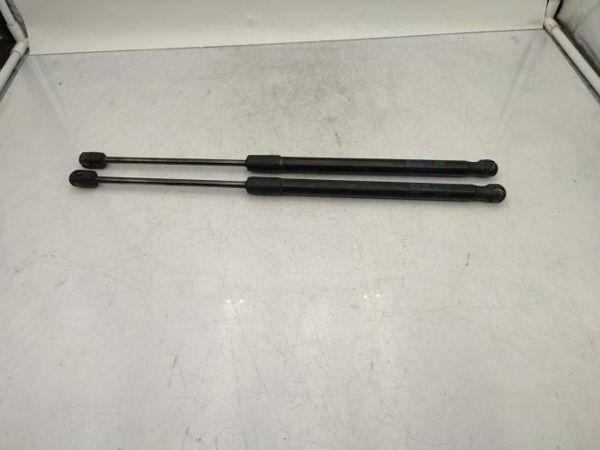 Verin de coffre VOLKSWAGEN SCIROCCO 3 PHASE 1 COUPE Diesel