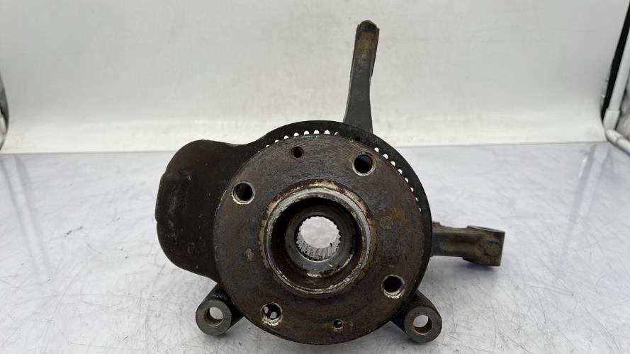 Fusee avant droit SUZUKI SWIFT 4 Diesel