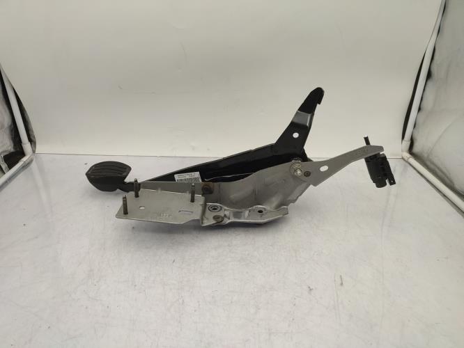 Pedale de frein PEUGEOT 308 2 PHASE 2 Diesel