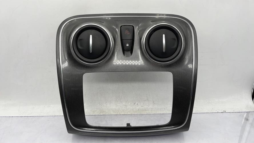 Facade autoradio DACIA SANDERO 2 PHASE 2 Diesel