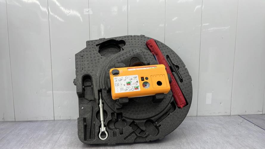 Cric (Ensemble depannage) CITROEN DS4 PHASE 1 Diesel