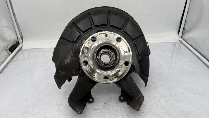 Fusee avant droit VOLKSWAGEN GOLF 6 Diesel