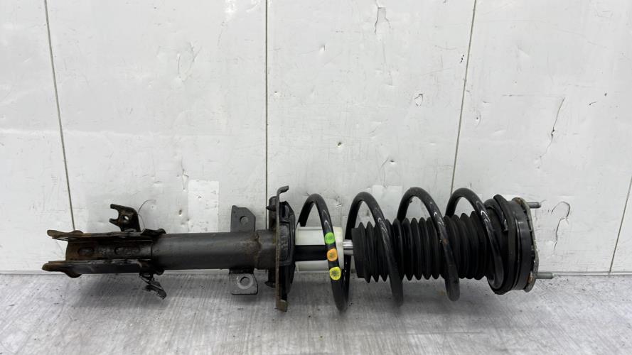 Amortisseur avant gauche FORD FIESTA 6 PHASE 2 Essence