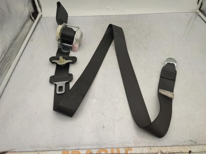 Ceinture arriere droit TOYOTA YARIS 1 PHASE 1 Essence