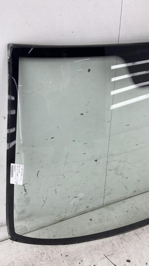 Pare brise FORD KA 1 PHASE 1 Essence