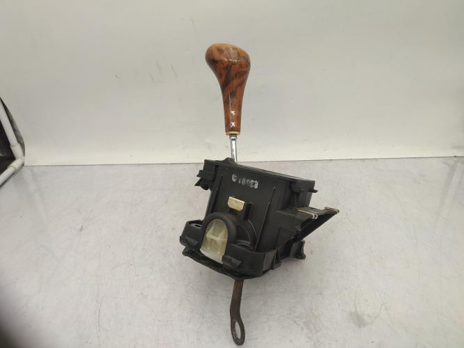 Levier de vitesses MERCEDES 300 W124 PHASE 1 Essence