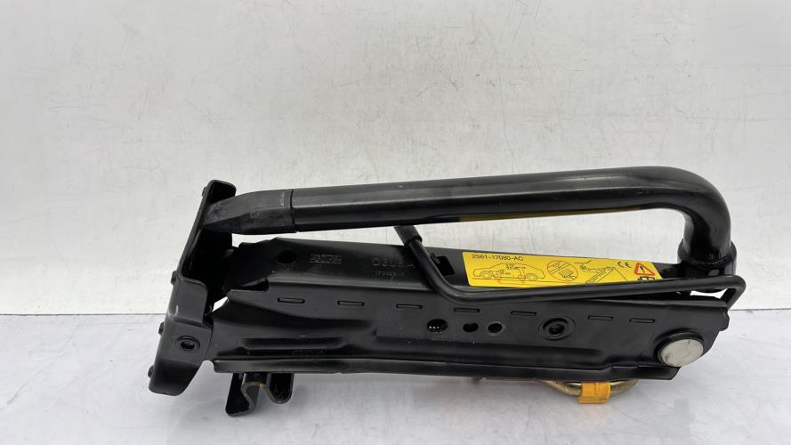 Cric (Ensemble depannage) FORD FIESTA 5 PHASE 1 Essence