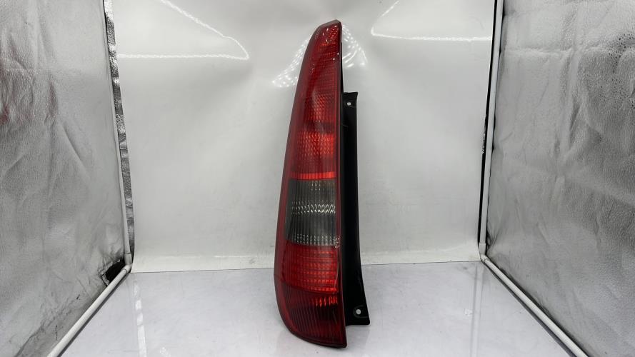 Feu arriere principal gauche (feux) FORD FIESTA 5 PHASE 1 Essence