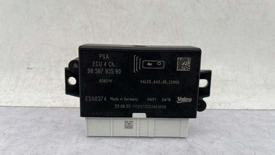 Boitier d'aide au stationnement PEUGEOT 208 2 PHASE 1 Essence