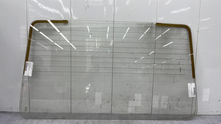 Lunette arriere VOLKSWAGEN GOLF 1 Essence