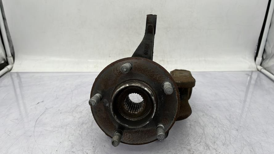 Fusee avant droit FORD MONDEO 2 Diesel