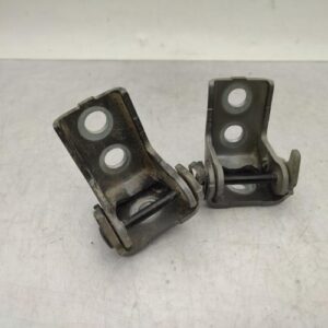 Charniere de porte arriere droit PEUGEOT 2008 1 PHASE 1 Diesel