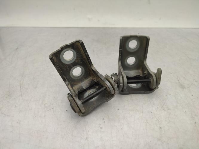 Charniere de porte arriere droit PEUGEOT 2008 1 PHASE 1 Diesel