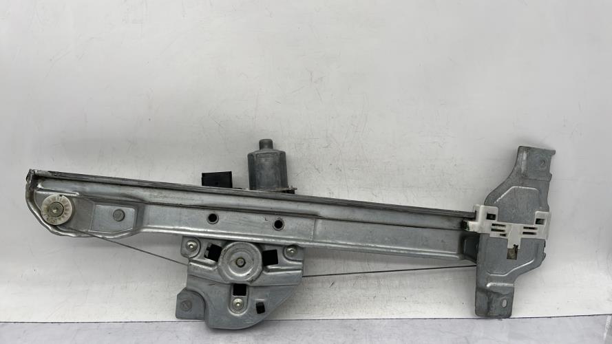 Leve vitre electrique avant droit PEUGEOT 2008 1 PHASE 1 Diesel