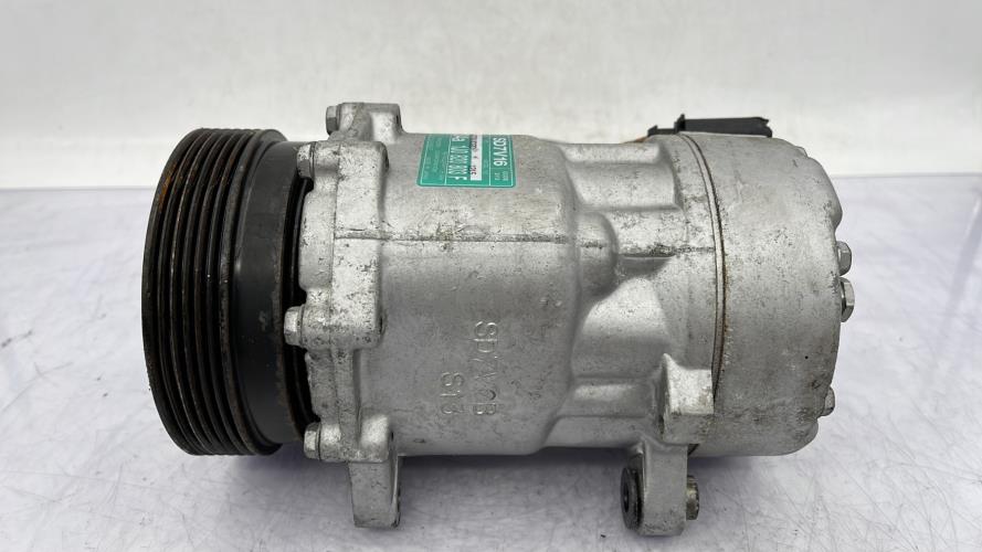 Compresseur clim VOLKSWAGEN NEW BEETLE 1 PHASE 1 Essence