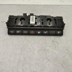 Bouton de warning DACIA DUSTER 2 PHASE 2 Diesel