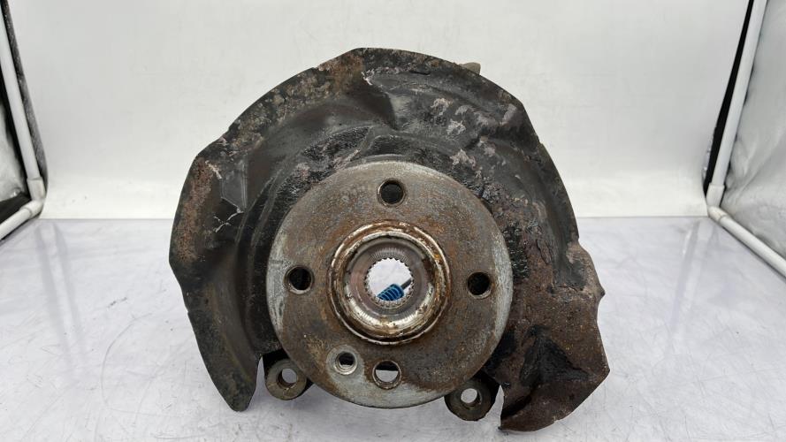 Fusee avant gauche MINI MINI 2 R56 PHASE 1 Diesel