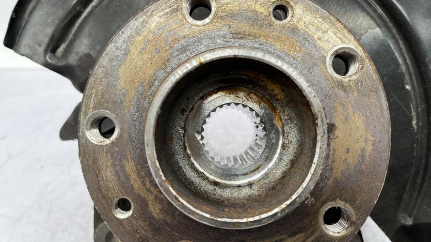 Fusee avant droit DACIA DUSTER 2 PHASE 2 Diesel