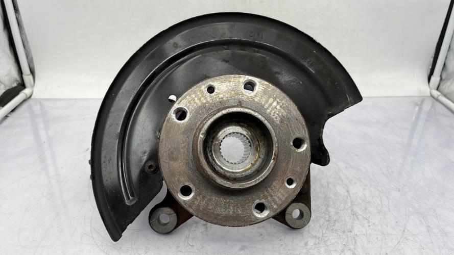 Fusee avant gauche DACIA DUSTER 2 PHASE 2 Diesel