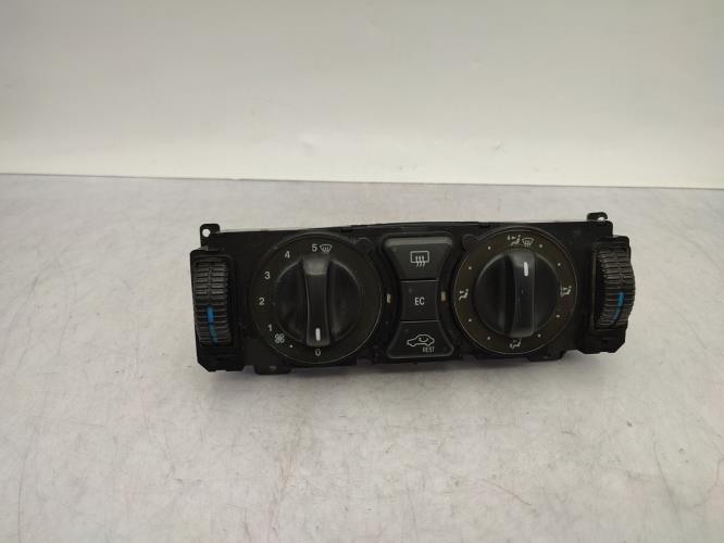 Commande chauffage MERCEDES CLASSE CLK 208 PHASE 1 COUPE Essence
