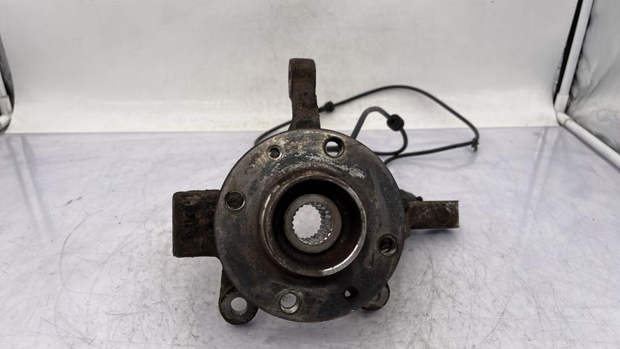 Fusee avant droit NISSAN NOTE 1 PHASE 1 Diesel