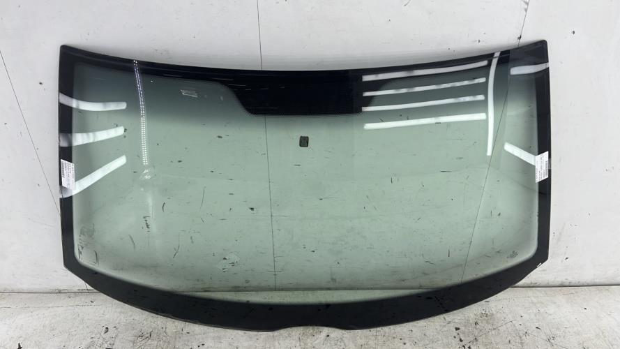 Pare brise MERCEDES CLASSE CLK 208 PHASE 1 COUPE Essence