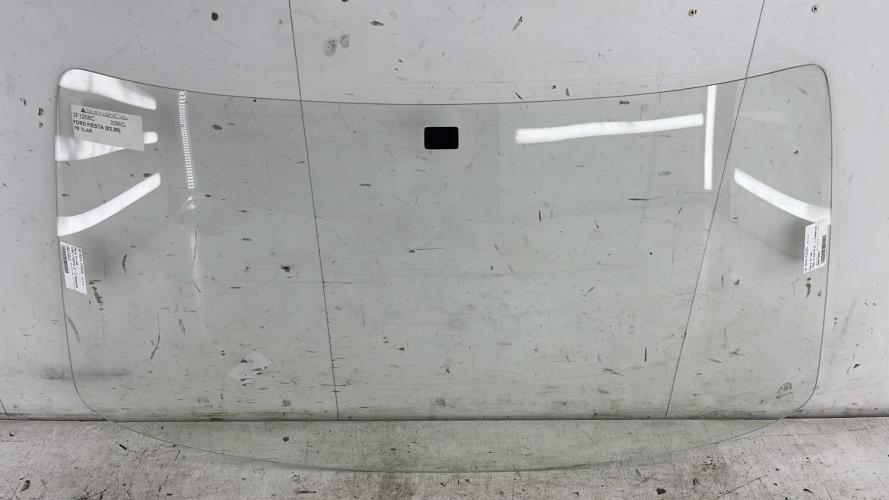 Pare brise FORD FIESTA 2 Essence