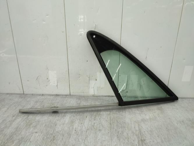 Custode avant gauche (porte) PEUGEOT 407 PHASE 1 Diesel