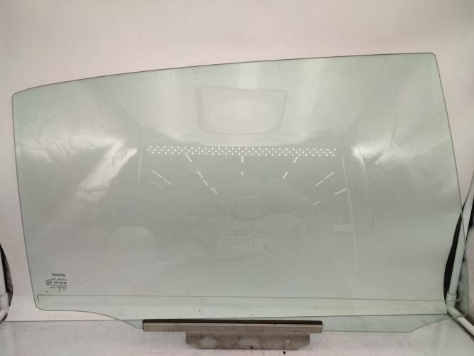 Vitre arriere droit TOYOTA COROLLA 10 PHASE 2 Diesel