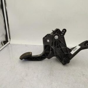 Pedale d'embrayage PEUGEOT 208 2 PHASE 1 Essence
